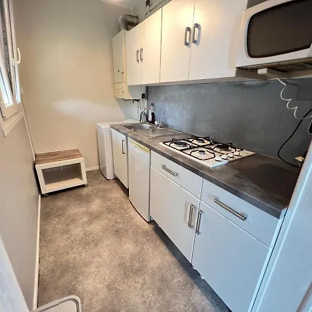 Le Gousselot Parking Pompidou Un-sejour-a-part דירה